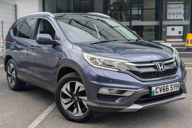Grey Honda CR-V 1.6 i-DTEC EX SUV parked outside dealership, front three-quarter view - 313 Motors, Oldham
