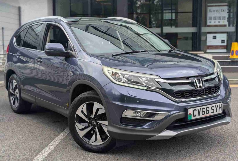 Grey Honda CR-V 1.6 i-DTEC EX SUV parked outside dealership, front three-quarter view - 313 Motors, Oldham