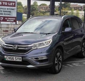Grey Honda CR-V 1.6 i-DTEC EX SUV, front three-quarter view showing side profile and alloy wheels - 313 Motors, Oldham